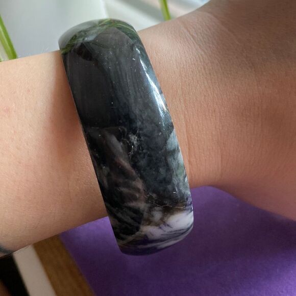 💛 Vintage Black Jade Bangle - Picture 1 of 4
